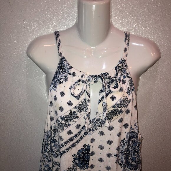 Maurices Womens 2X White Blue Floral Sleeveless Ruffle Hem Tunic Tank Top Shirt - Picture 4 of 9